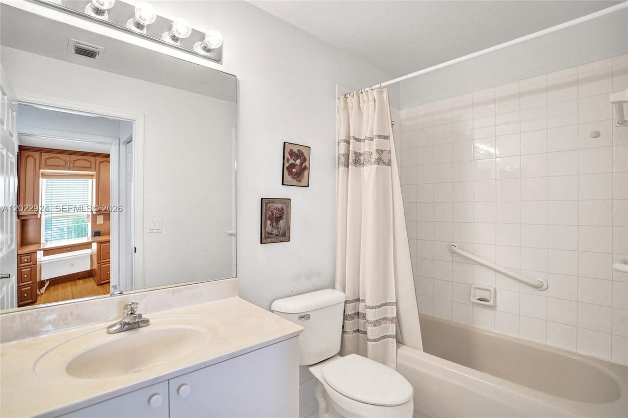 1155 NW 132nd Ave, Pembroke Pines, FL 33028 Photo