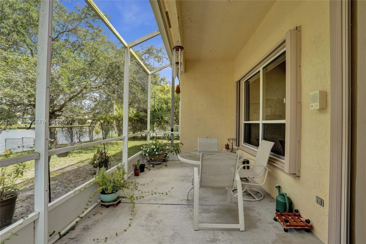 1155 NW 132nd Ave, Pembroke Pines, FL 33028 Photo