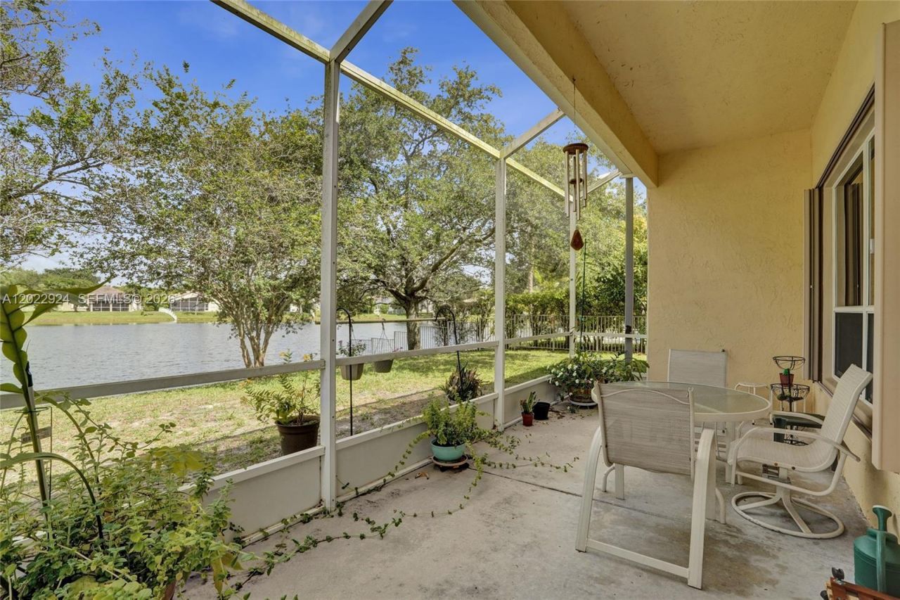 1155 NW 132nd Ave, Pembroke Pines, FL 33028 Photo