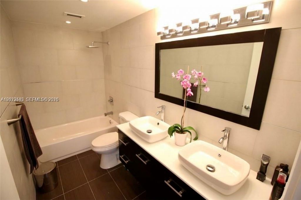 900 Bay Dr , Unit 1027, Miami Beach, FL 33141 Photo