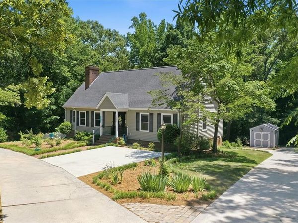 1940 Arbor Drive , Burlington, NC 27215