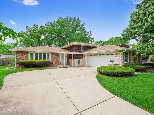 7724 Knottingham Lane , Downers Grove, IL 60516