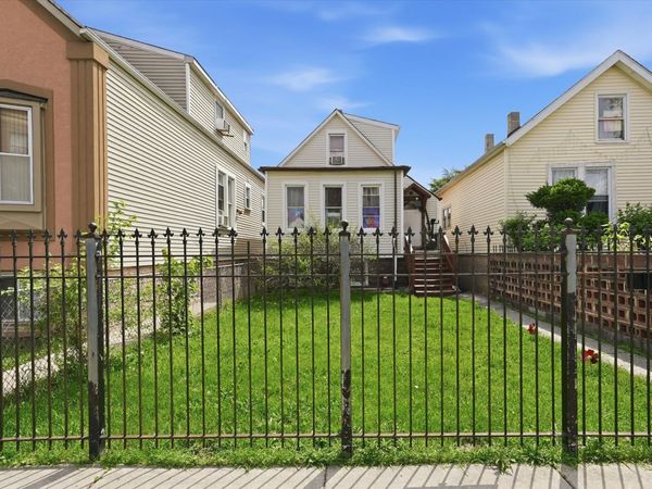 2637 S KARLOV Avenue, Chicago, IL 60623