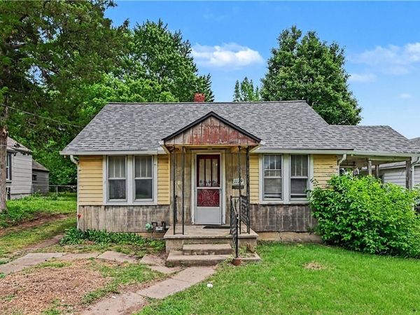 1129 S Dodgion Avenue, Independence, MO 64050