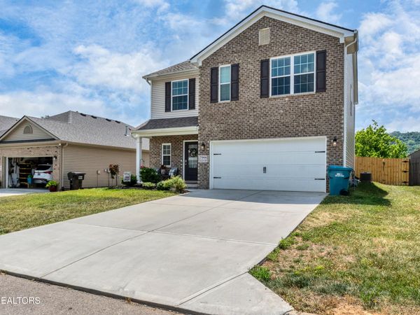 7906 Beeler Farms Lane, Knoxville, TN 37918