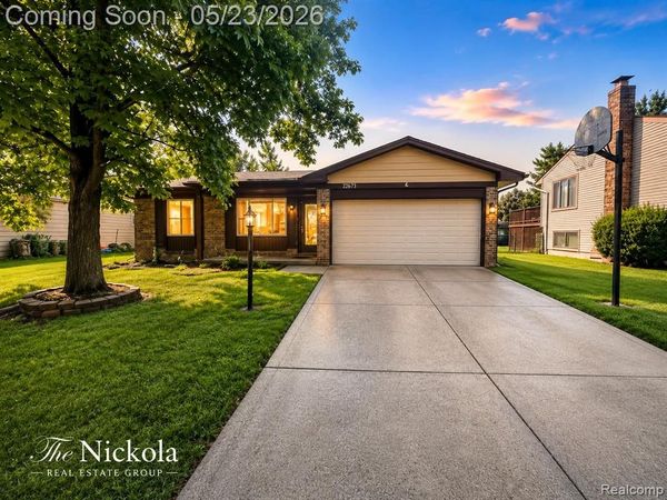 2634 AVALON Drive, Troy, MI 48083