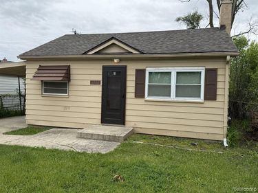 1930 Larchwood Drive, Troy, MI 48083