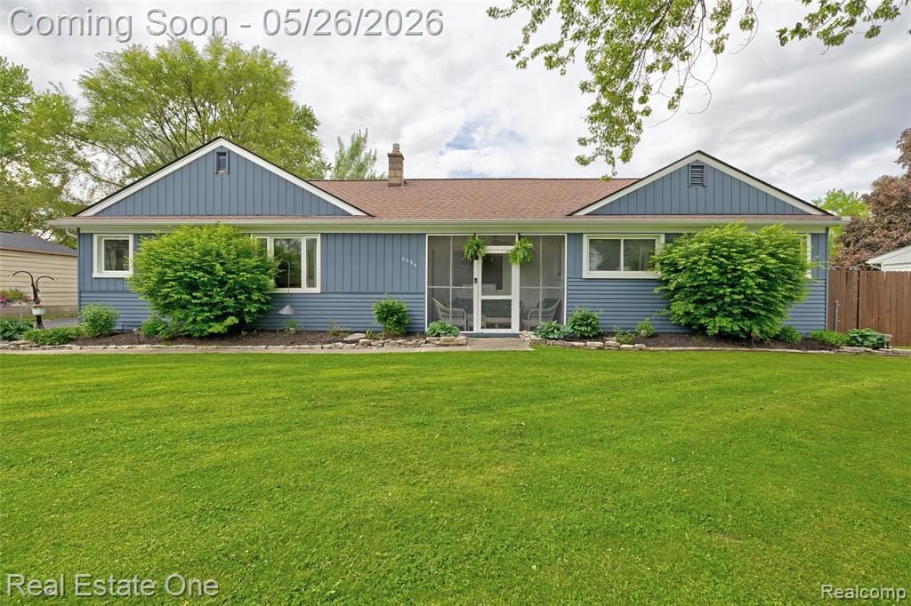 6394 Manson Drive, Waterford Township, MI 48329 Main Photo