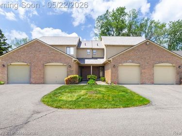 574 Tennyson, Rochester Hills, MI 48307