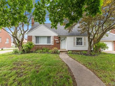 21311 Outer Drive, Dearborn, MI 48124