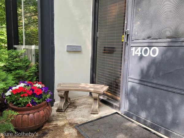 1400 Joliet Place, Detroit, MI 48207