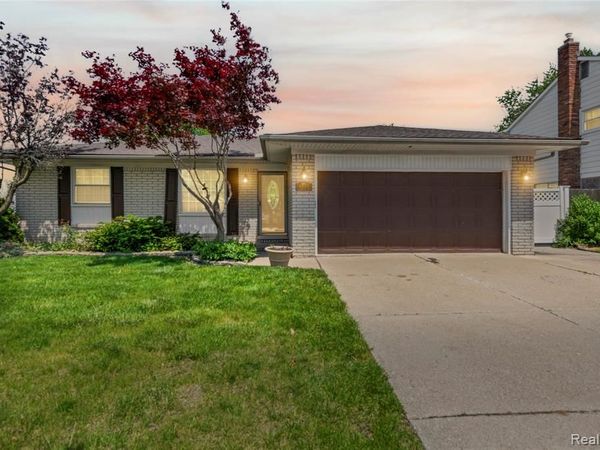 22356 Woodstock Court, Woodhaven, MI 48183