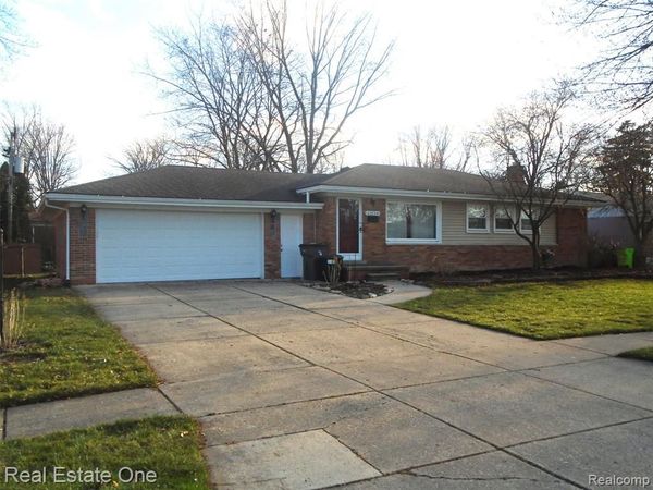 23654 WHITLEY Drive , Clinton Twp, MI 48035