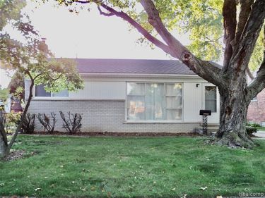 29221 Mark Avenue, Madison Heights, MI 48071