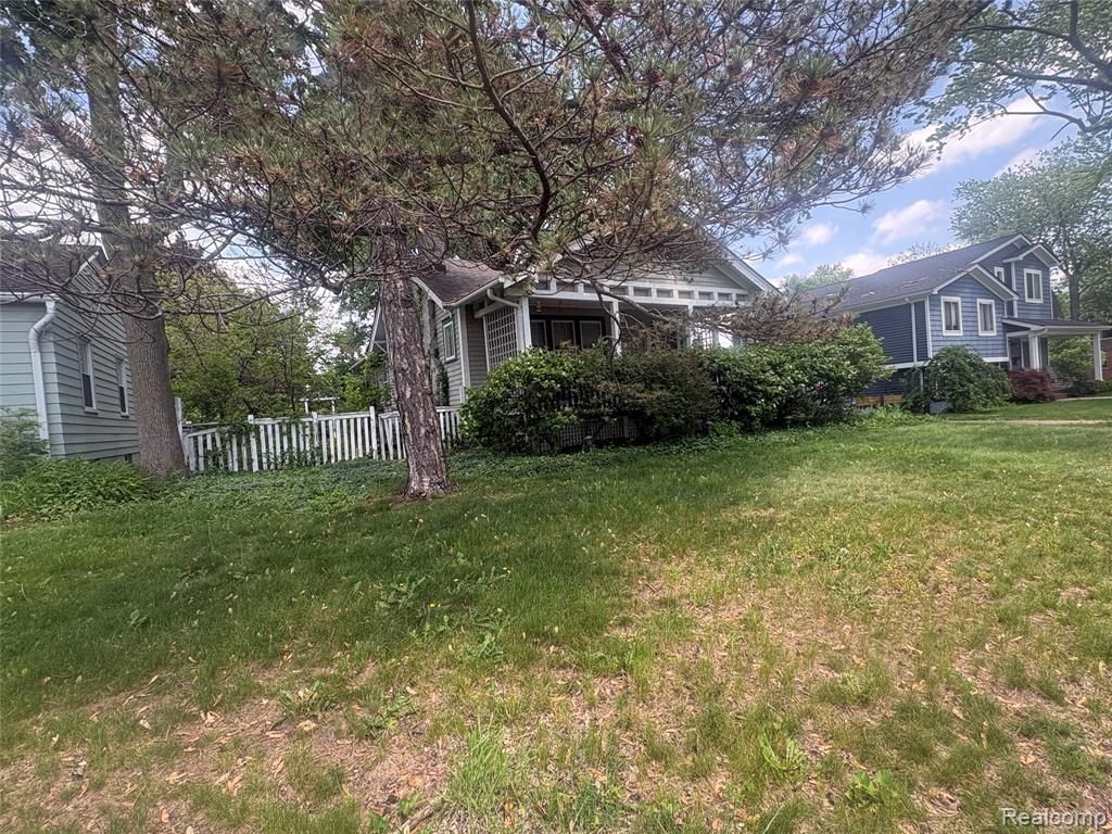 2134 Beverly Boulevard, Berkley, MI 48072 Main Photo