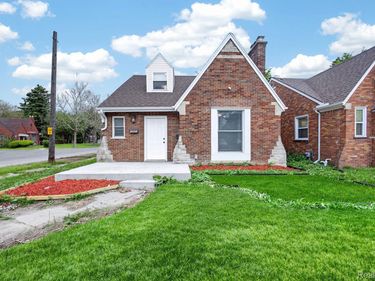 10001 Greensboro Street, Detroit, Mi 48224
