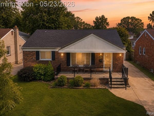 15606 Richmond Street, Southgate, MI 48195