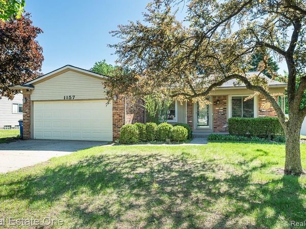 1157 Meadowcrest Drive, Waterford Twp, MI 48327