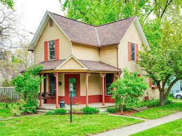 238 E Washington Street, Howell, MI 48843