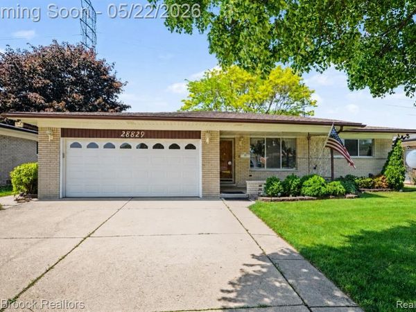 28829 Flanders Avenue, Warren, MI 48088