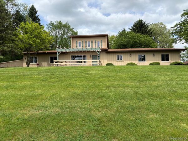885 Lake Forest Drive, Lapeer Township, Mi 48446
