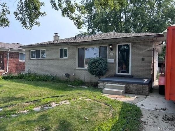 25530 Huron Street , Roseville, MI 48066