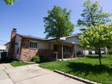 30422 Leroy Street, Romulus, MI 48174