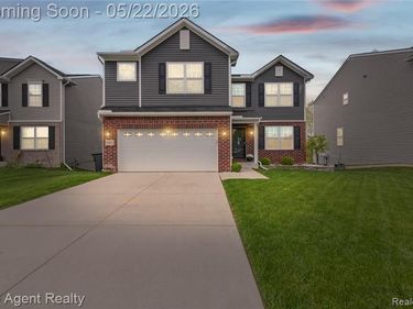 58693 Westmoore Circle, New Haven Vlg, MI 48048