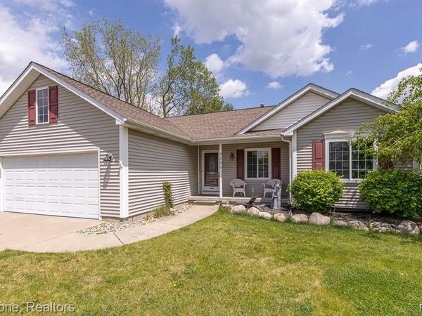 4289 Covey Lane , Burton, MI 48439