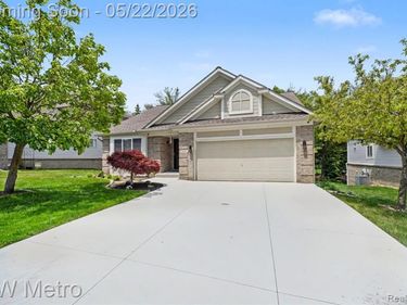 3280 Harbours Boulevard, Waterford Twp, MI 48328