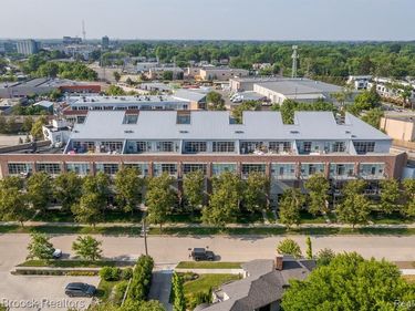 333 E PARENT Avenue, Royal Oak, MI 48067