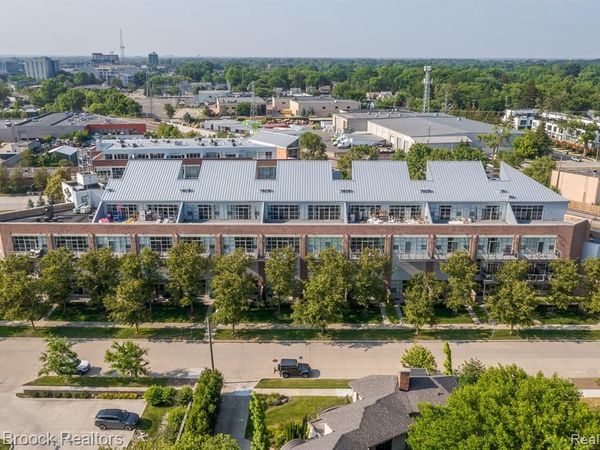 333 E PARENT Avenue , Royal Oak, MI 48067