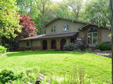 6015 Sundance Trail, Genoa Twp, MI 48116