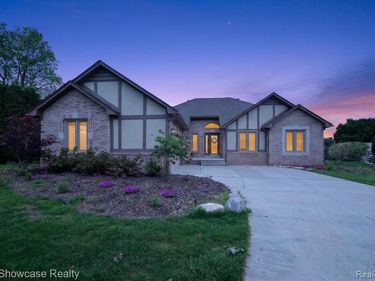 39995 Brylor Court, Clinton Twp, MI 48038