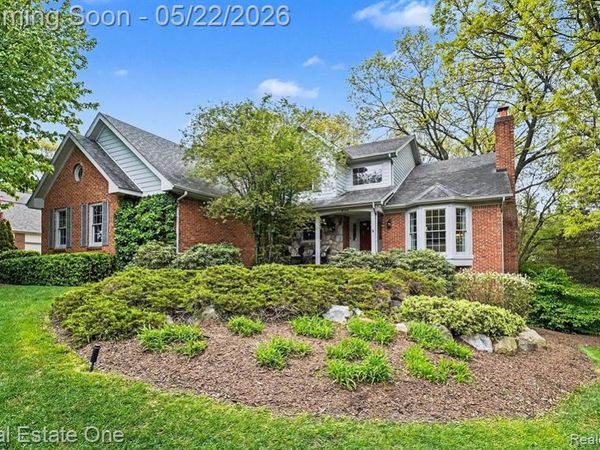 8189 High Point Trail, White Lake Twp, MI 48386