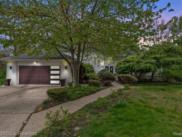 5199 Shenandoah Court , West Bloomfield Twp, MI 48323