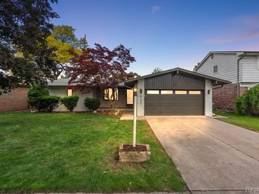 31031 Champine Street, St. Clair Shores, MI 48082