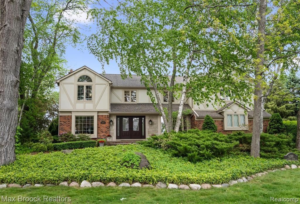 6280 Dakota Circle, Bloomfield Hills, MI 48301 Main Photo