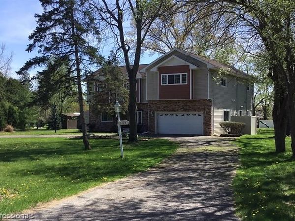 28251 Wildwood Trail , Farmington Hills, MI 48336
