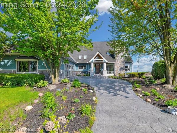 32630 JEFFERSON Avenue , St. Clair Shores, MI 48082