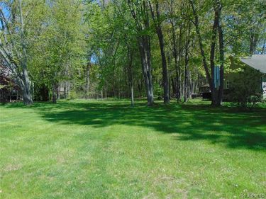 456 Maple Street, Algonac, MI 48001