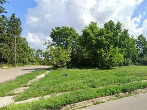 101 Michigan Avenue , Pontiac, MI 48342