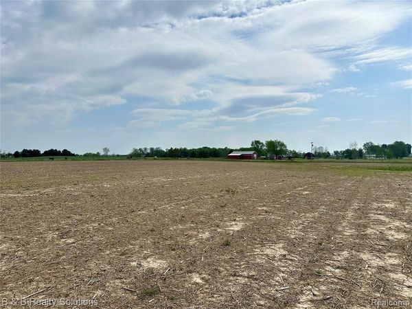 000 Millington Road, Rich Twp, MI 48760