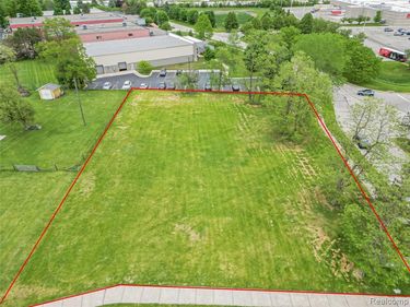 50272 Grand River Avenue, Wixom, MI 48393