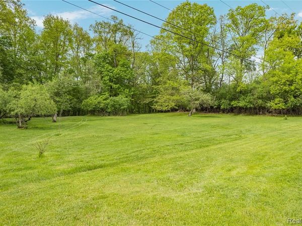 0000 Tioga , Southfield, MI 48033