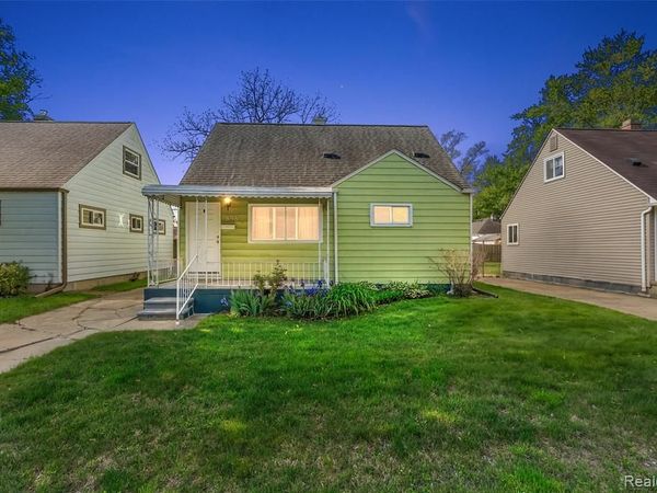 898 E Barrett Avenue , Madison Heights, MI 48071