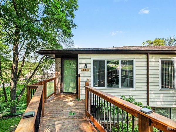 851 Union Street, Milford Vlg, MI 48381