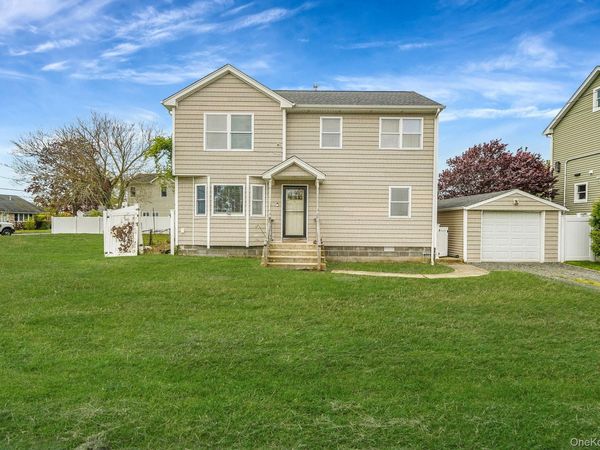 374 Rider Avenue , Patchogue, NY 11772