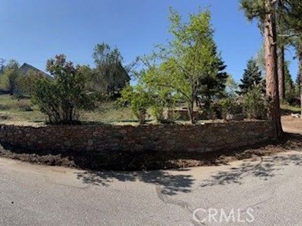 2404 Whispering Pines, Running Springs, CA 92382