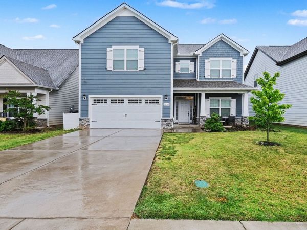 3652 Stormy Ln, Rockvale, TN 37153